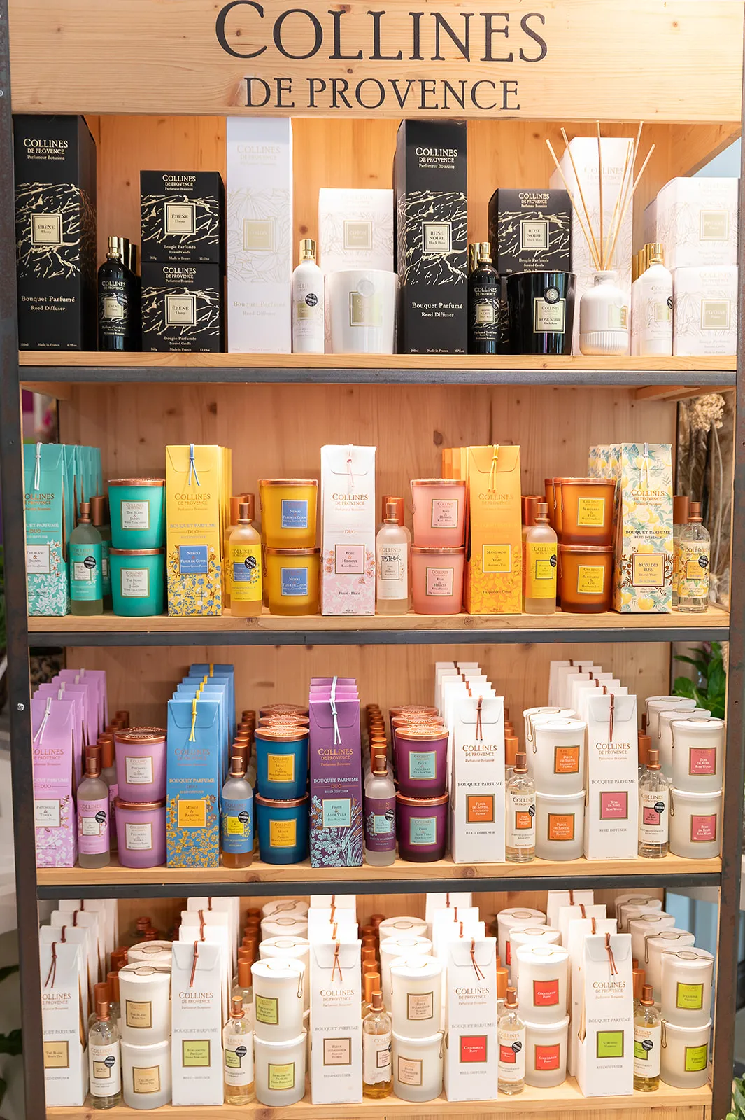 Produit parfumé Collines de Provence présenté dans la boutique Rose d’Anjou